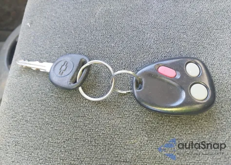 2004 Chevrolet Silverado 1500 Ls из США, поврежденный, VIN 2GCEC19V041222789